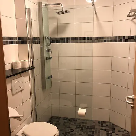 Otel Am Kamin - Modern - Free Wifi - Parking