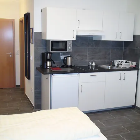 Hotel Am Kamin - Modern - Free Wifi - Parking 2*