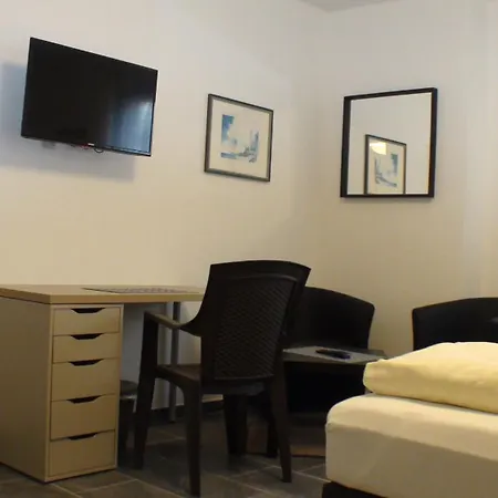 Отель Am Kamin Дуйсбург