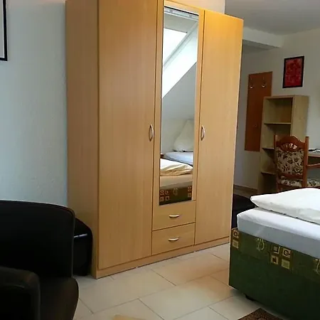 Otel Am Kamin - Modern - Free Wifi - Parking