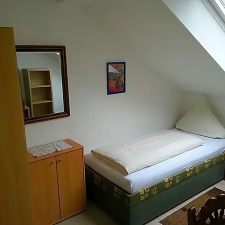 Am Kamin - Modern - Free Wifi - Parking Otel 2*