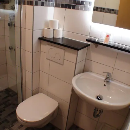Am Kamin - Modern - Free Wifi - Parking Hotel Duisburg
